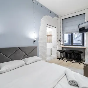 https://new-shevchenka-avenue-apartment-b.hotelslviv.net